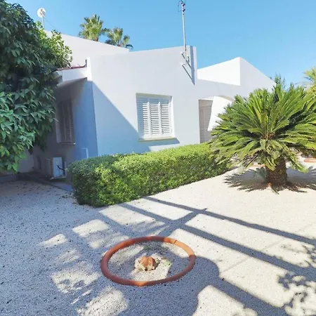 Palm Haven Coral Bay | Private Pool Semesterbostad *